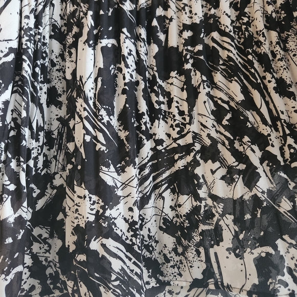 Sunny Leigh - Flare Sleeved Blouse - Size M - Picture 11 of 11